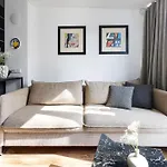 Appartamento Cosy With Balcony In Center