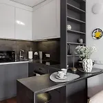 Cosy With Balcony In Center *