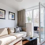 Cosy With Balcony In Center Appartamento