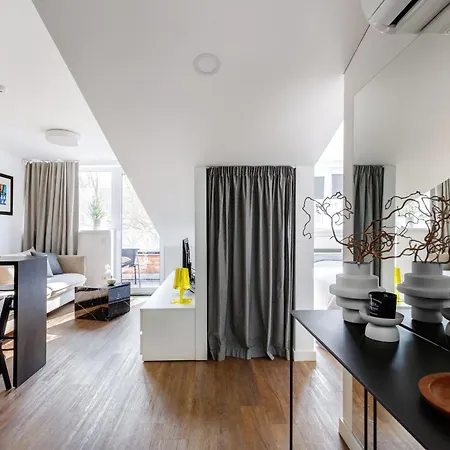 Cosy With Balcony In Center Каунас