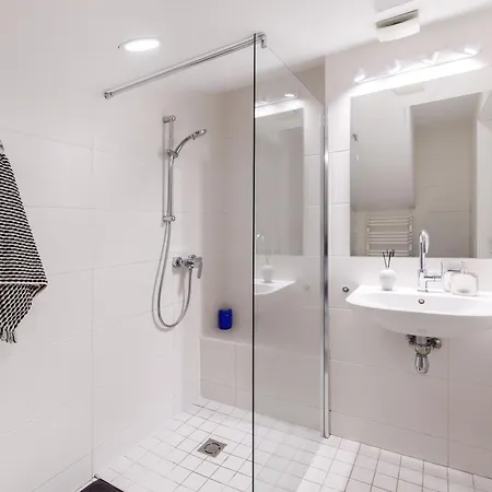 Cosy With Balcony In Center Апартаменты Каунас