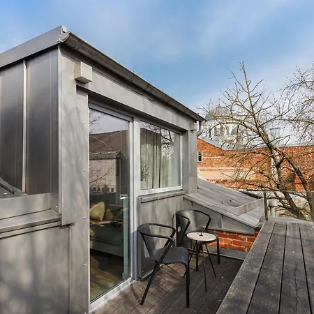 Cosy With Balcony In Center Каунас