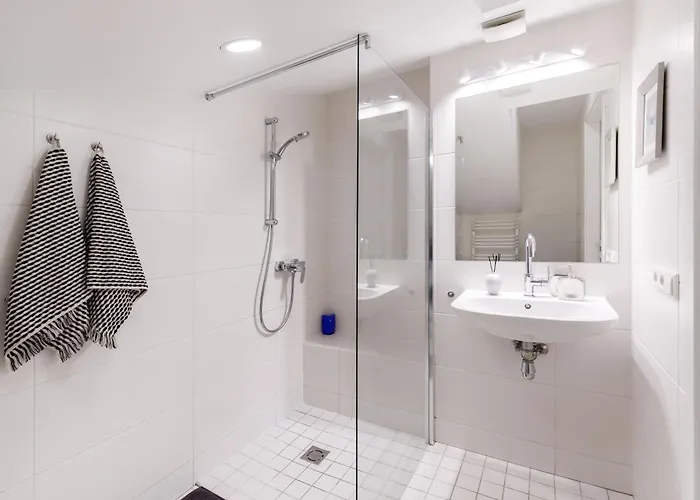 Cosy With Balcony In Center Апартаменты Каунас